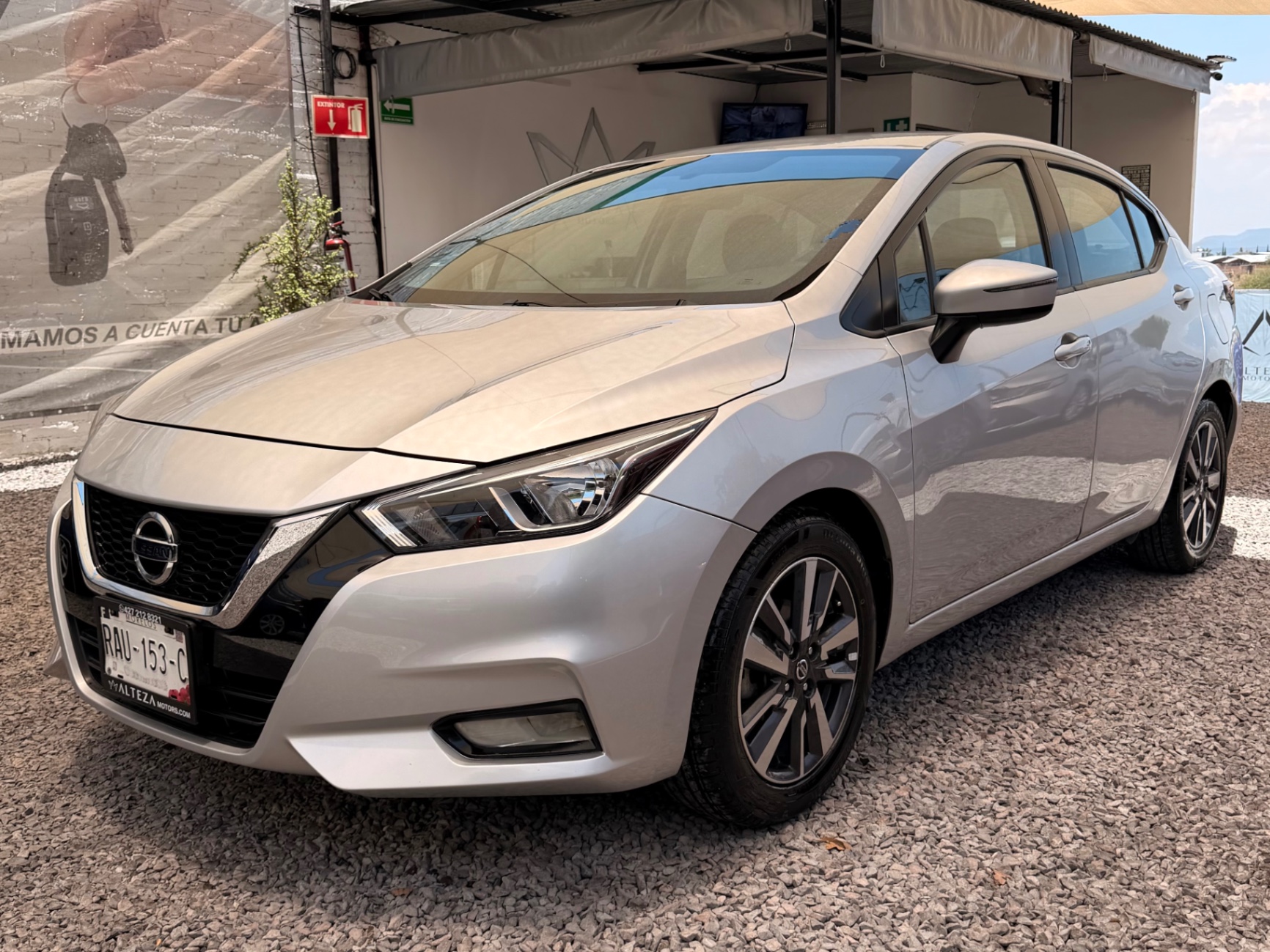 2020 Nissan Versa Advance Mt  miniatura 5