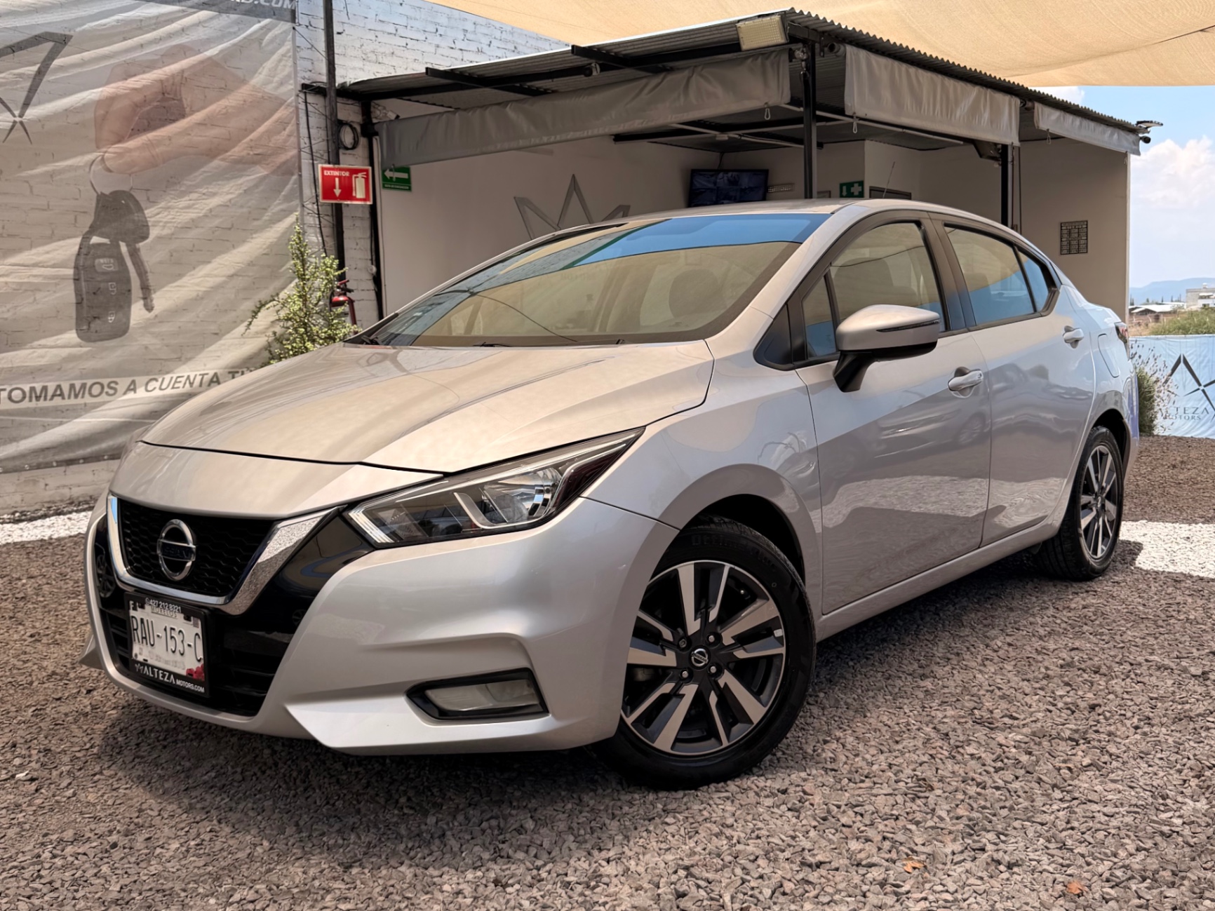 2020 Nissan Versa Advance Mt — imagen 1