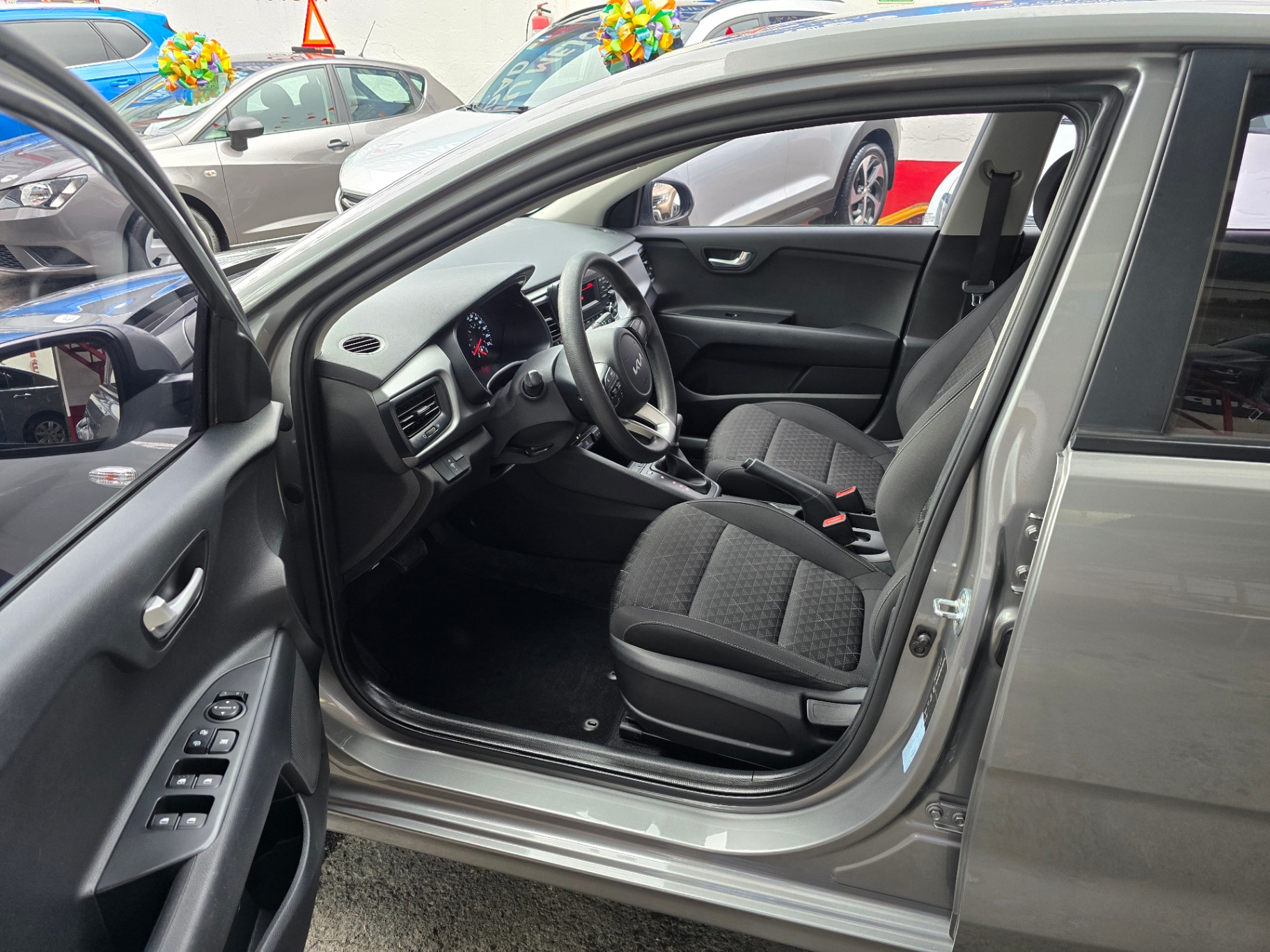 Kia Rio Sedán - imagen 5