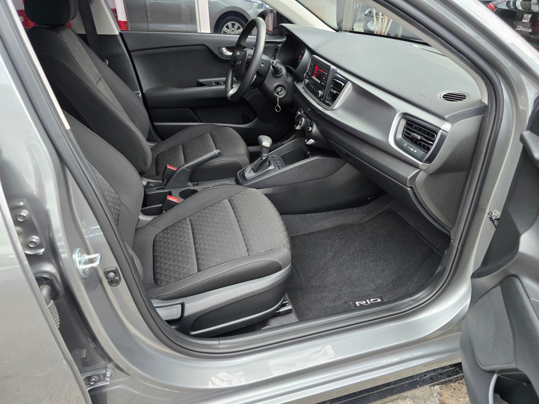 Kia Rio Sedán - imagen 6