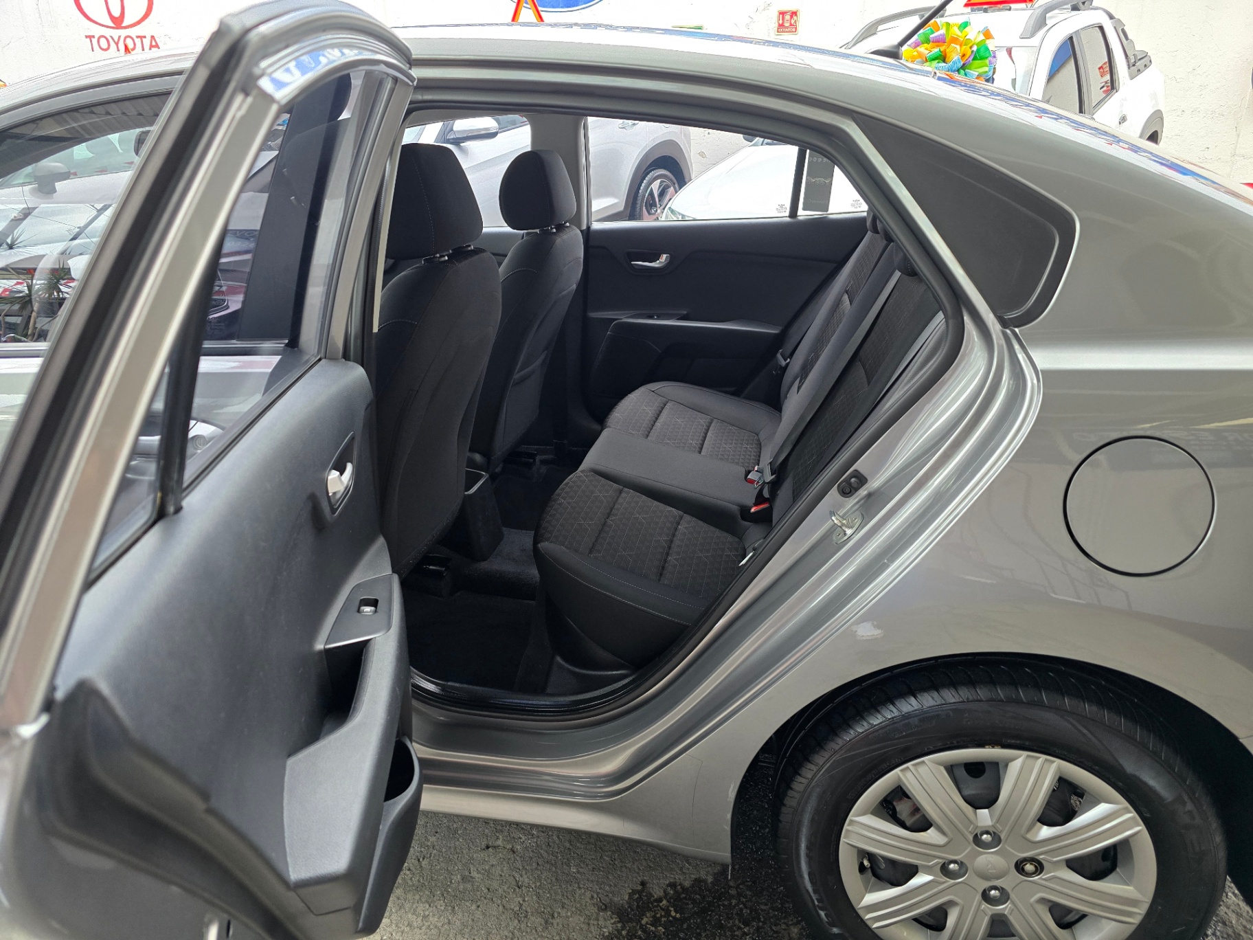 Kia Rio Sedán - imagen 10