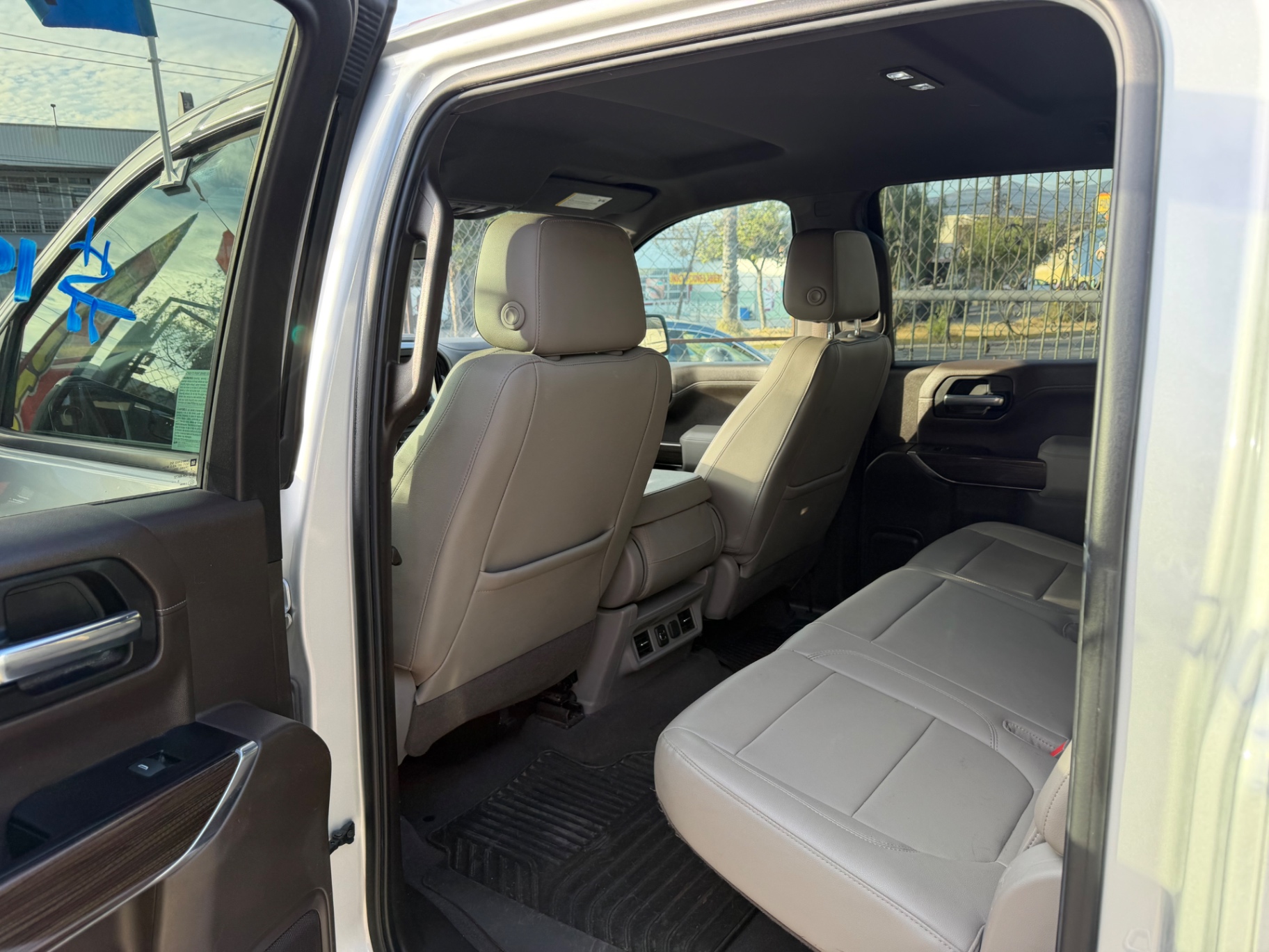 Chevrolet Silverado  2019 thumbnail 7