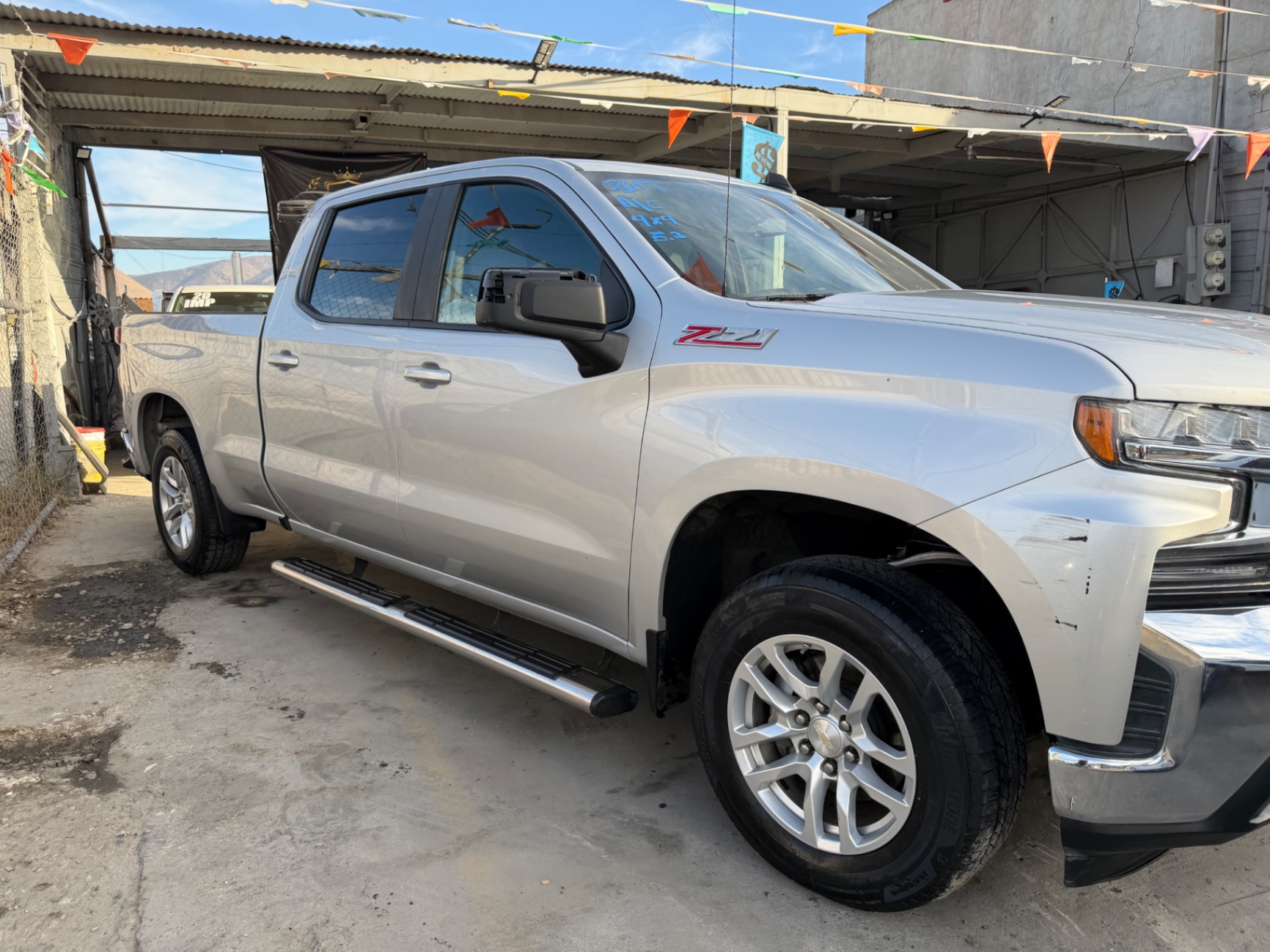 Chevrolet Silverado  2019 thumbnail 4
