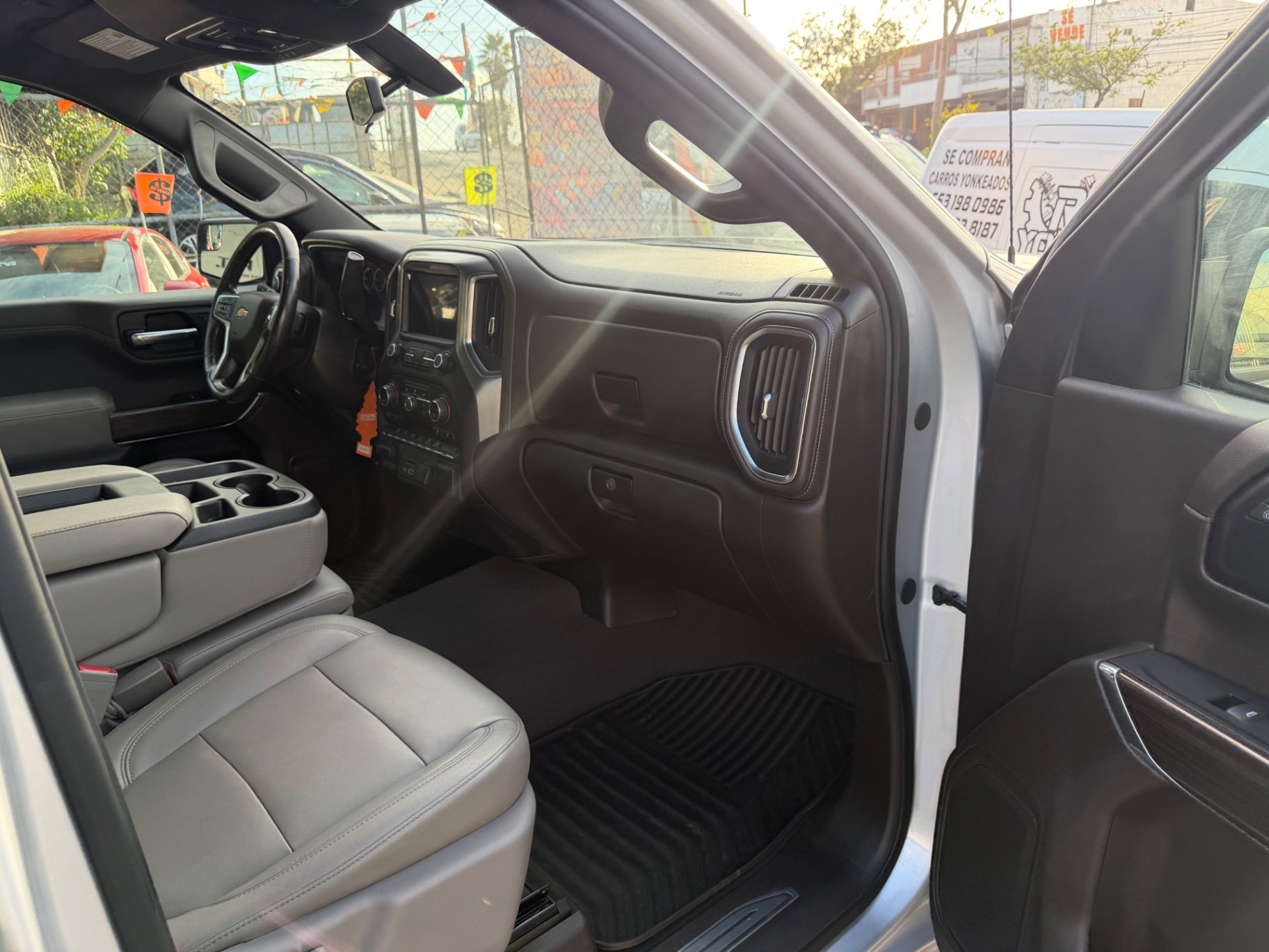 Chevrolet Silverado  2019 thumbnail 6