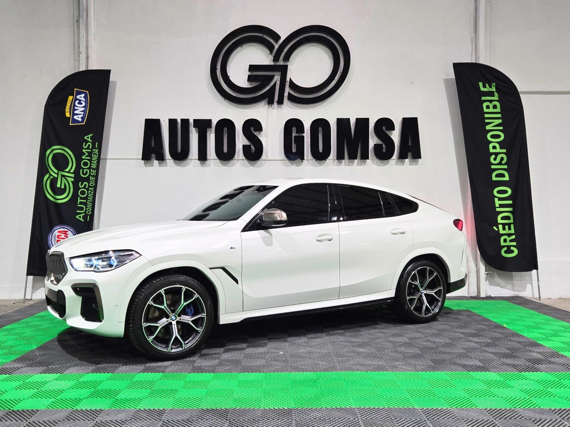 BMW X6 M50i 2023 seminuevo en Monterrey — $1,399,900 — foto 1