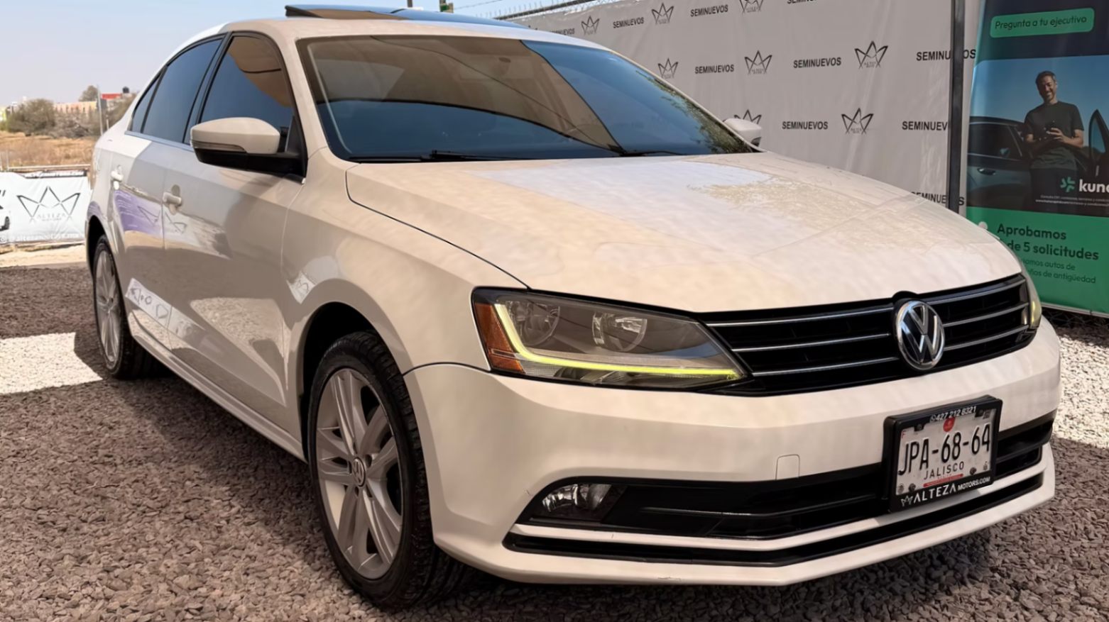 2018 Volkswagen Jetta Sportline At miniatura 3
