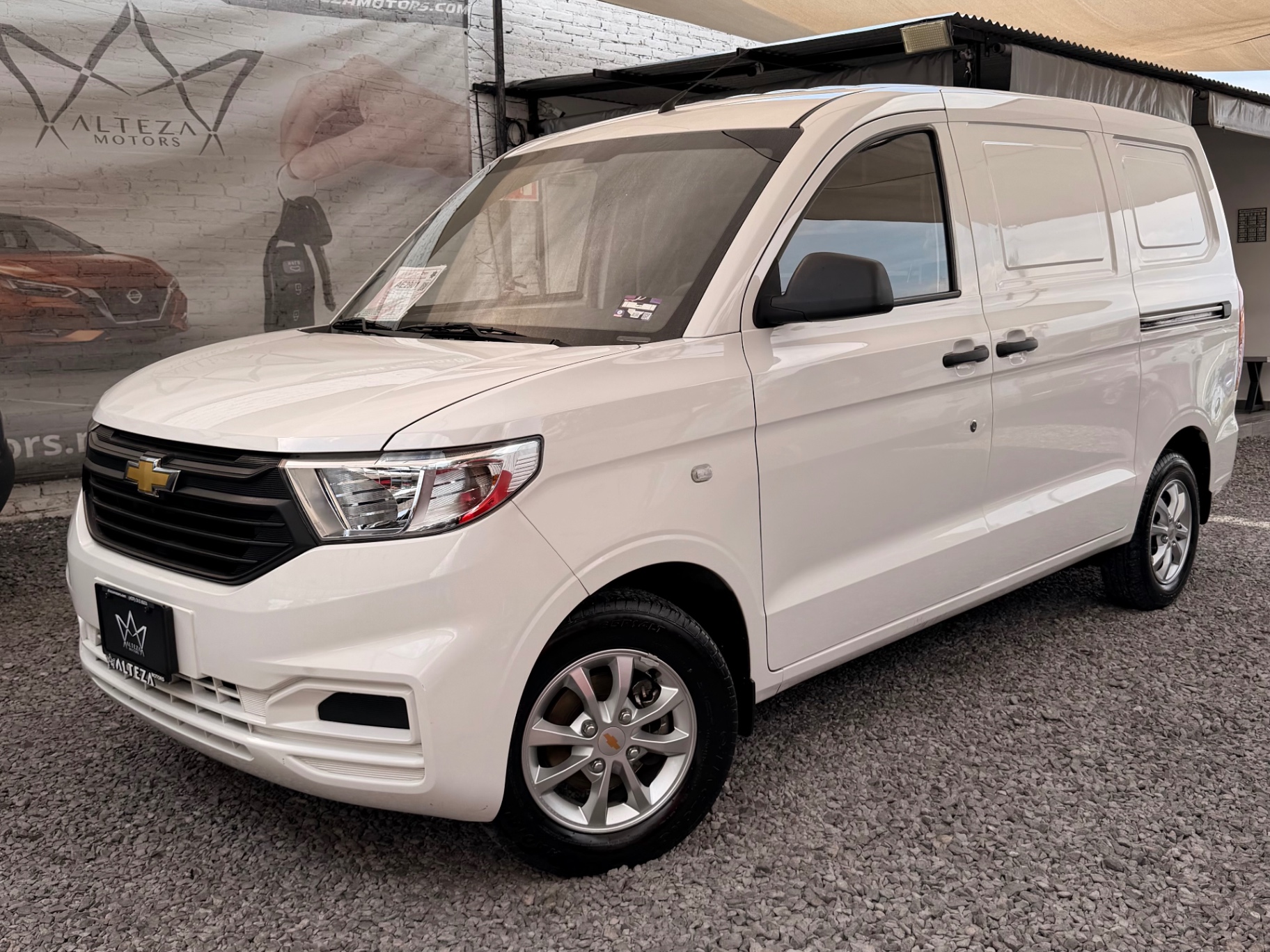 2024 Chevrolet Tornado Van APARTADO — imagen 1