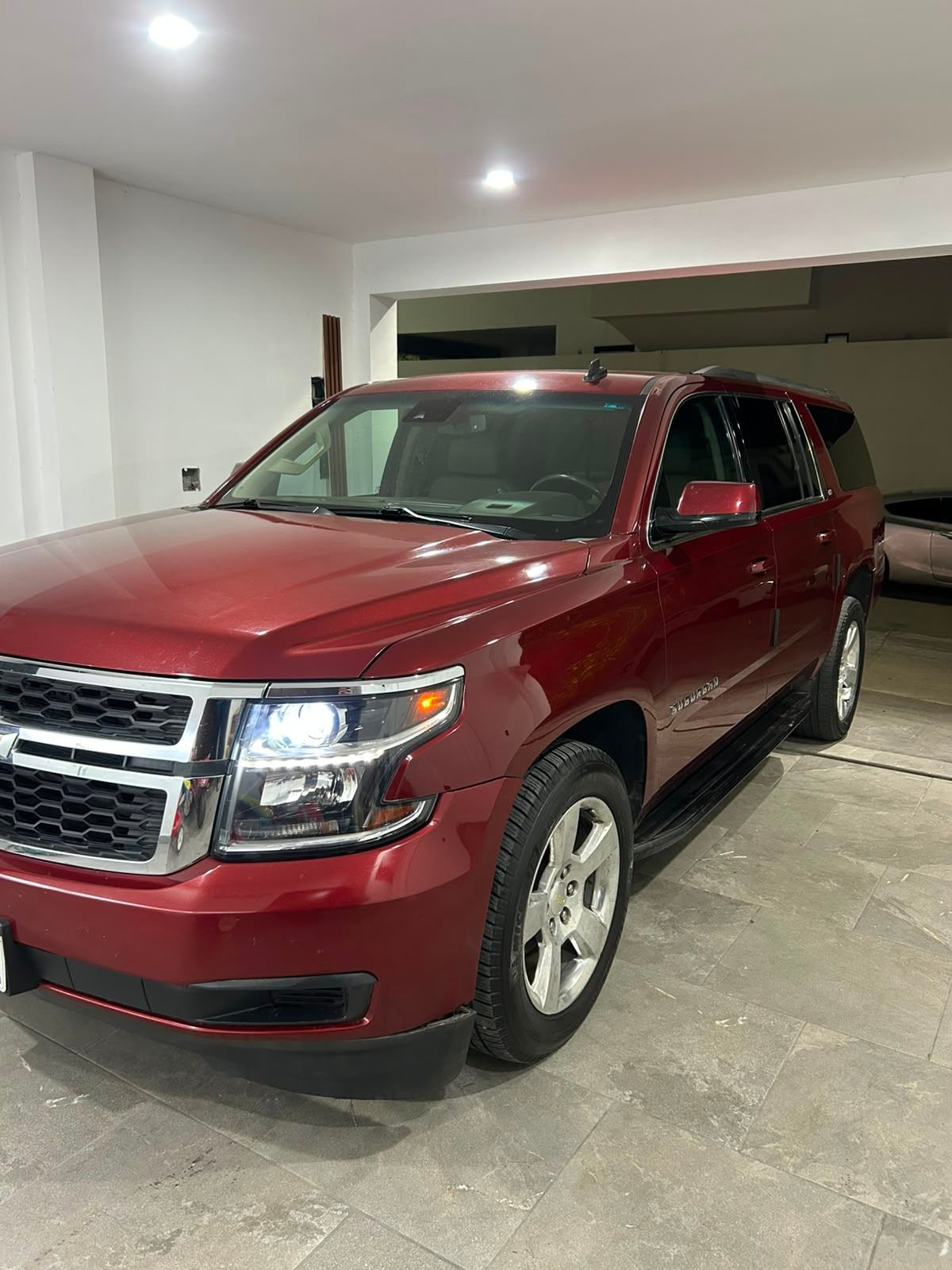 Chevrolet SUBURBAN LT 2016 seminuevo en Culiacán — $335,000 — foto 1