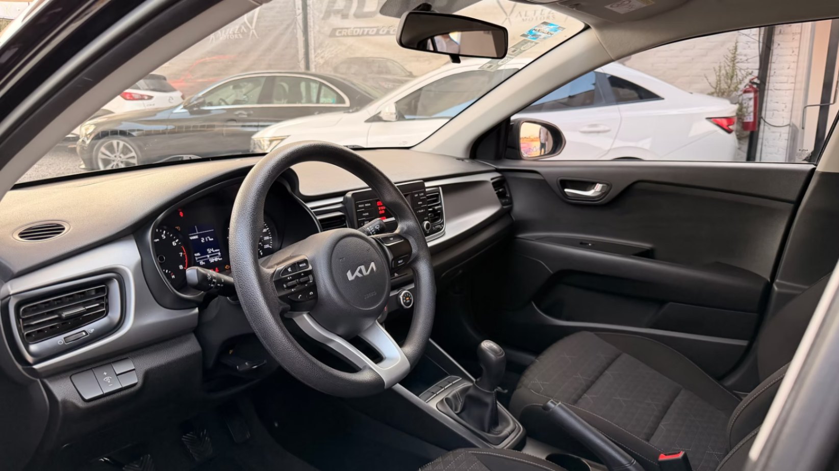 2022 Kia Rio Sedán L Mt miniatura 9