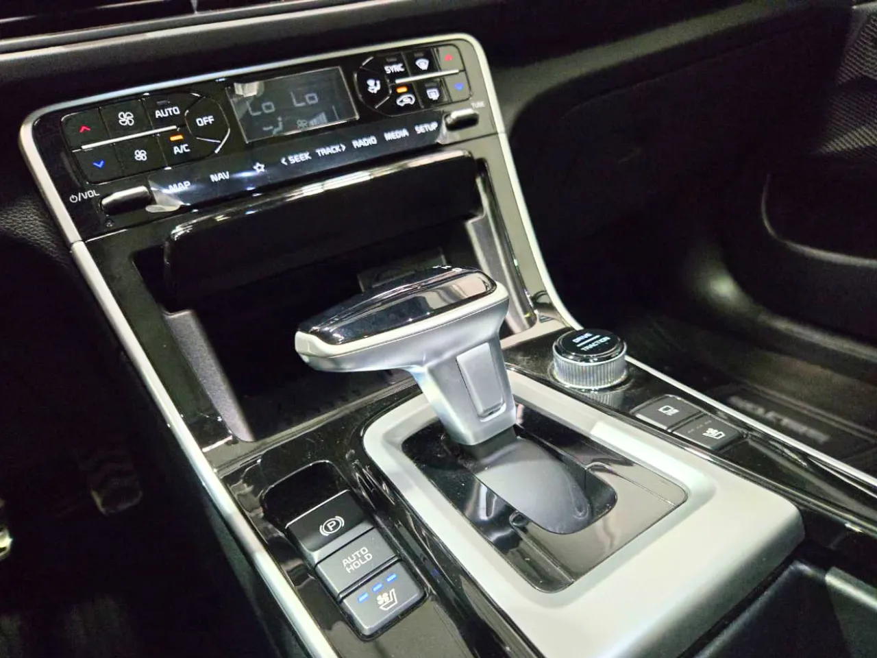 KIA Seltos SXL 2024 thumbnail 6