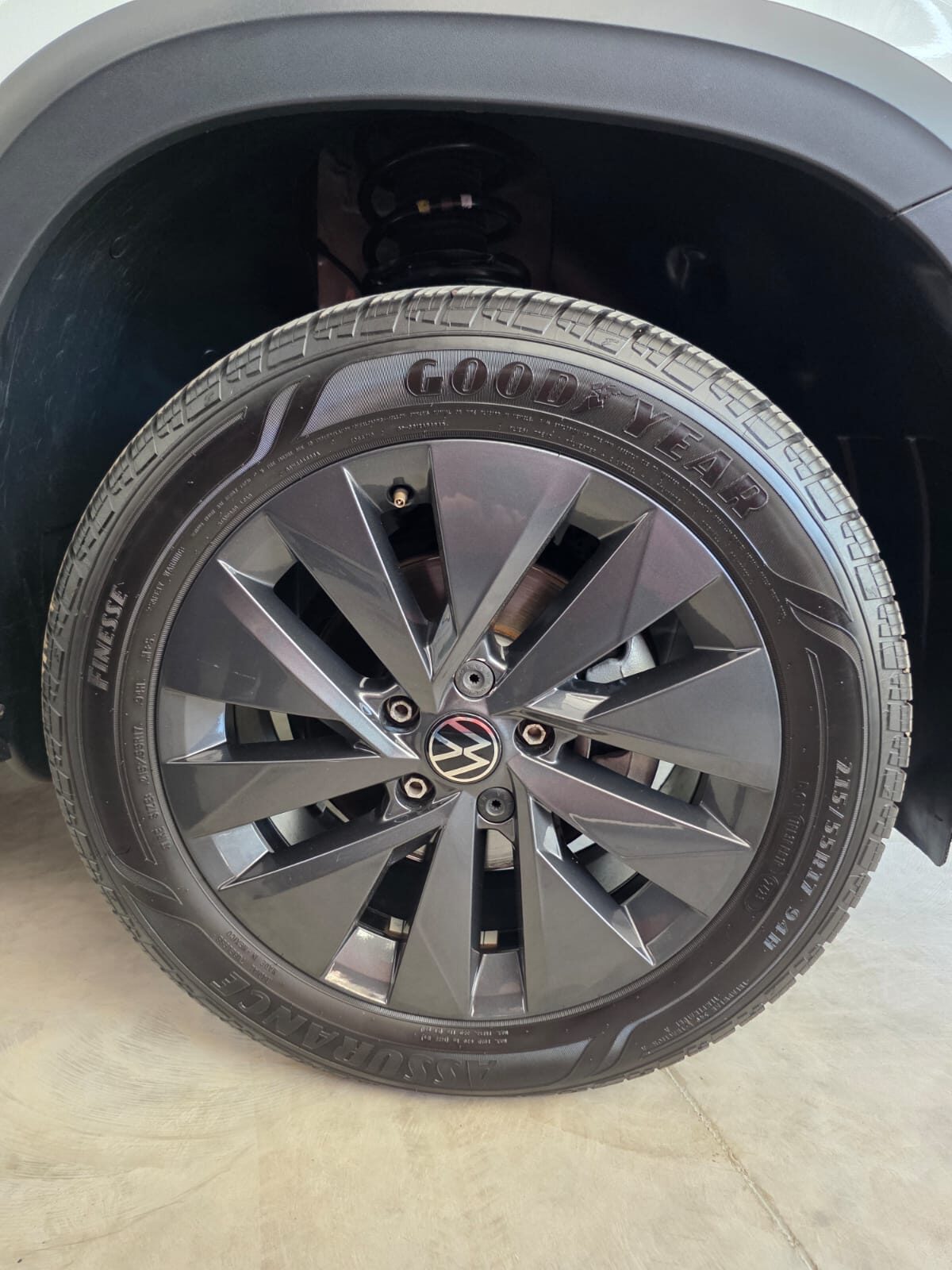 2023 Volkswagen Taos Trendline thumbnail 5