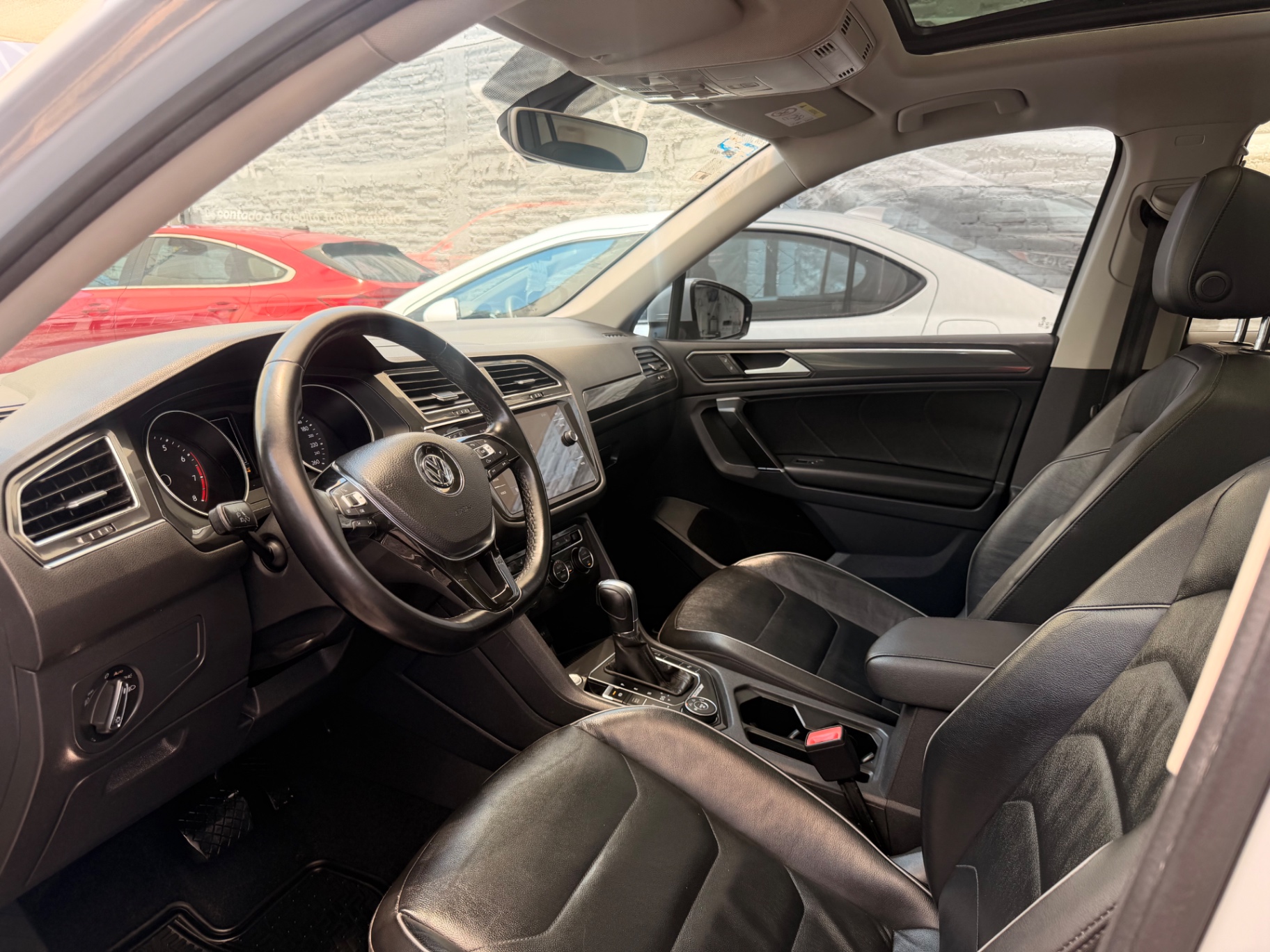 2018 Volkswagen Tiguan APARTADO miniatura 6