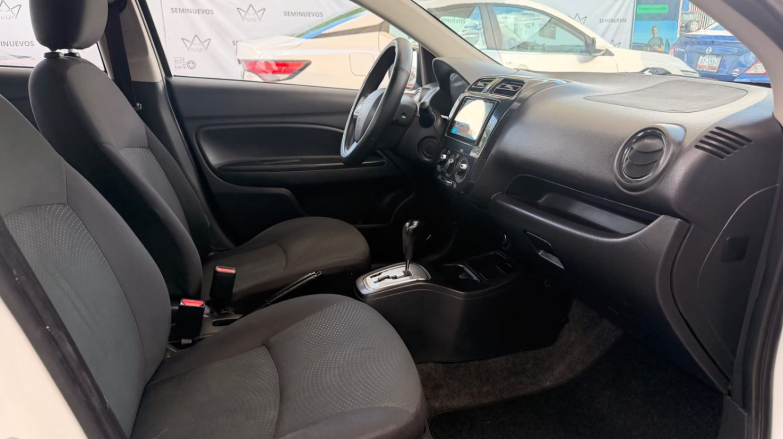 2017 Dodge Attitude SE At miniatura 11