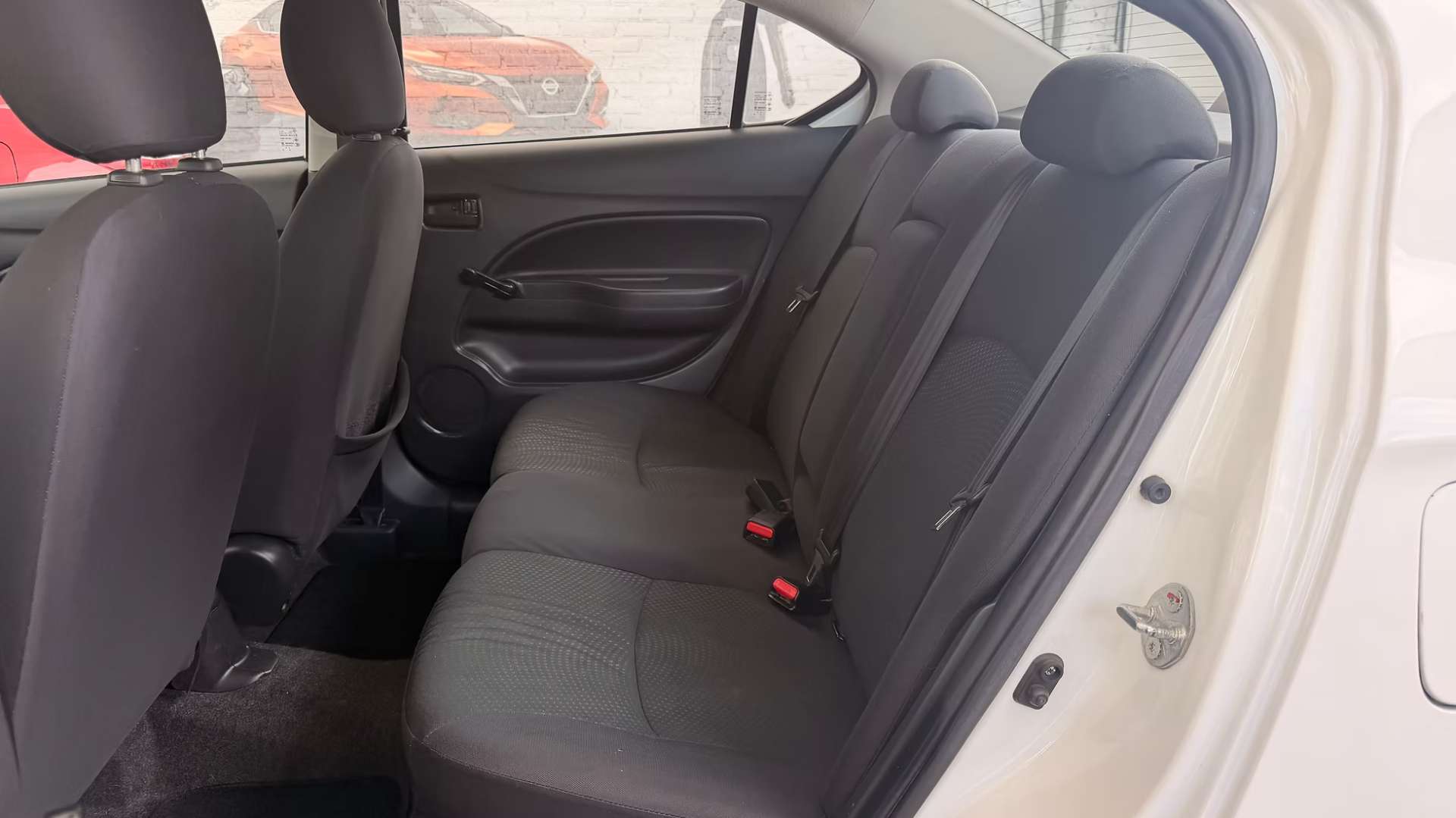 2017 Dodge Attitude SE At miniatura 12