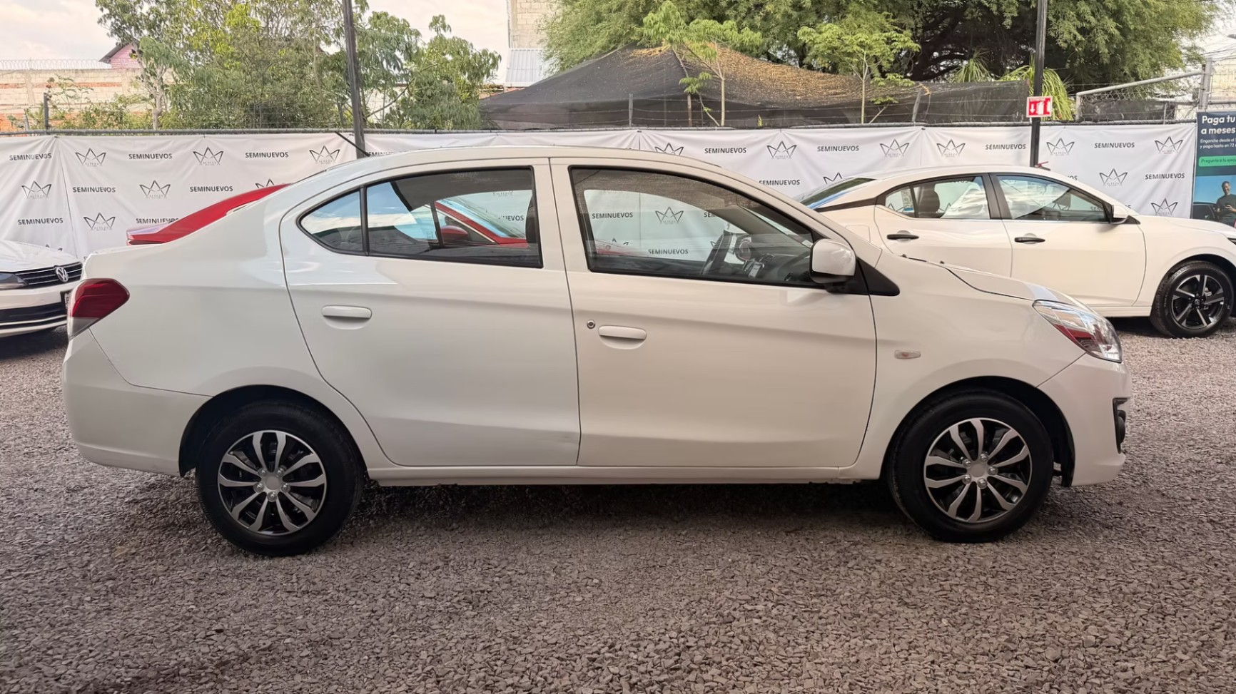 2017 Dodge Attitude SE At miniatura 4