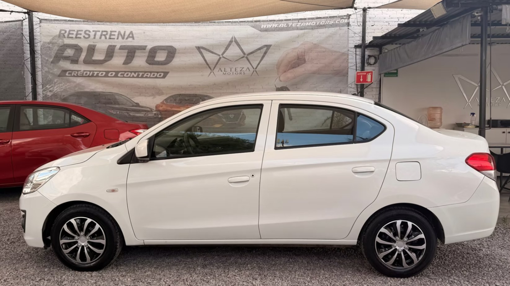 2017 Dodge Attitude SE At miniatura 8