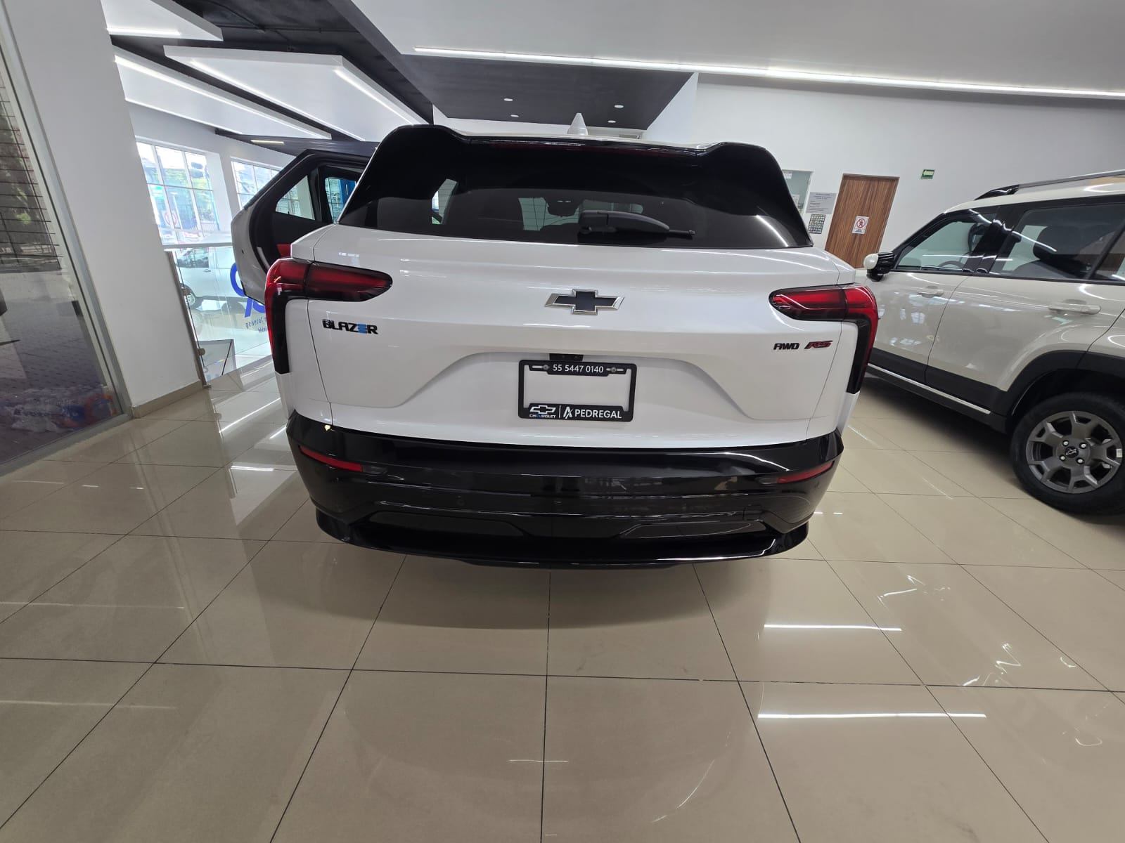 Chevrolet Blazer EV RS 2026 6
