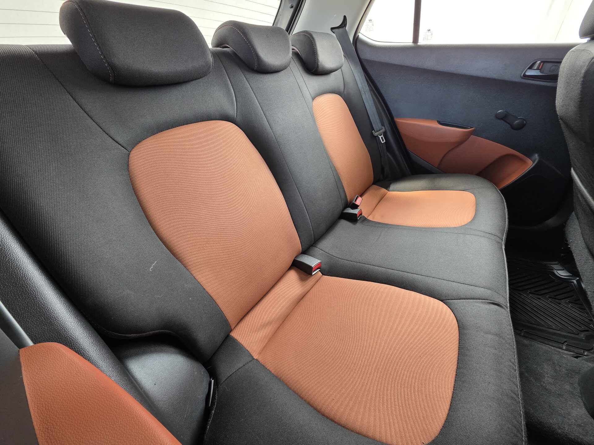2020 Hyundai Grand i10 GL Mid thumbnail 7