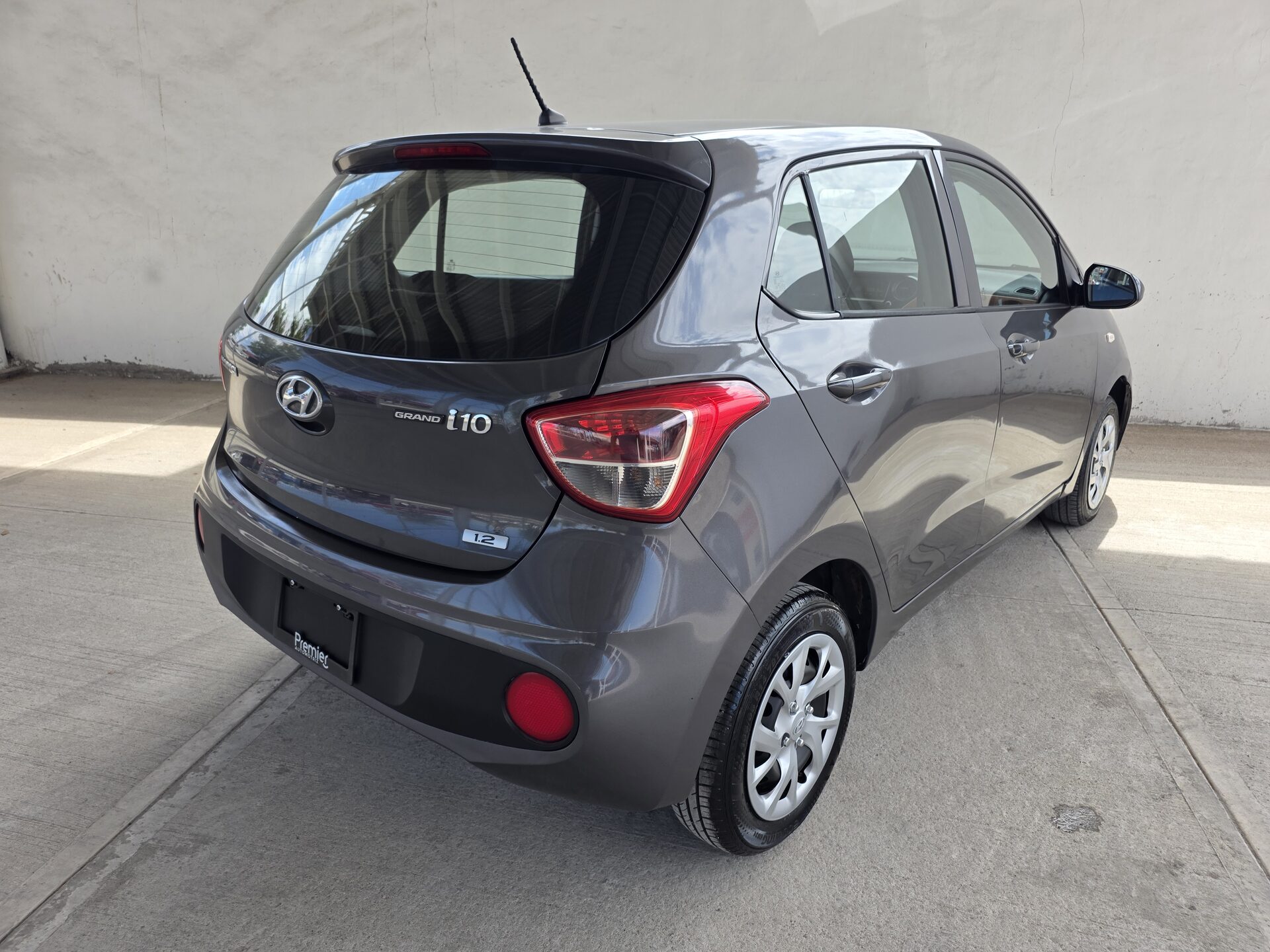 2020 Hyundai Grand i10 GL Mid thumbnail 9