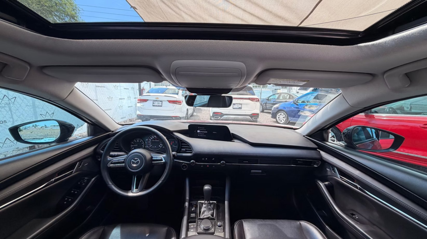 2023 Mazda 3 Sedán Signature miniatura 10