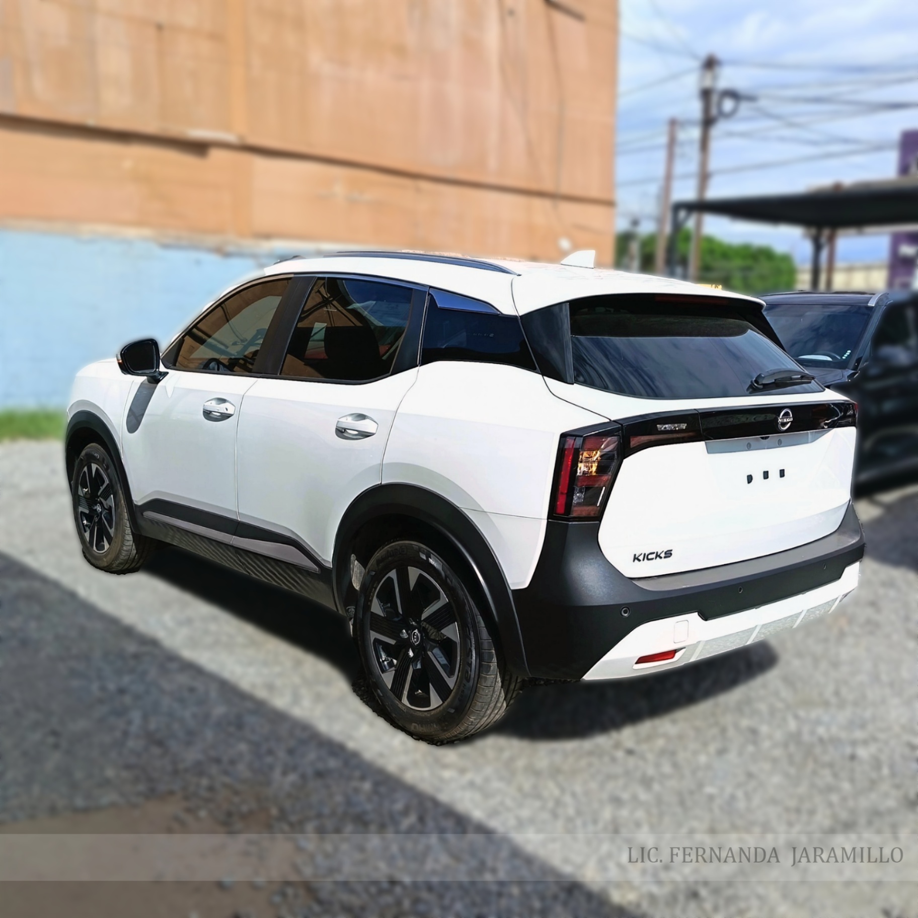 2025 Nissan KICKS ADVANCE foto 2