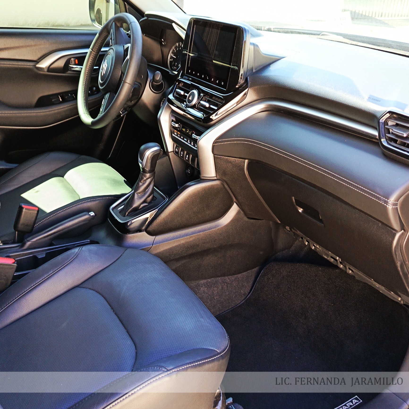 2024 Suzuki Grand Vitara GLX foto 8