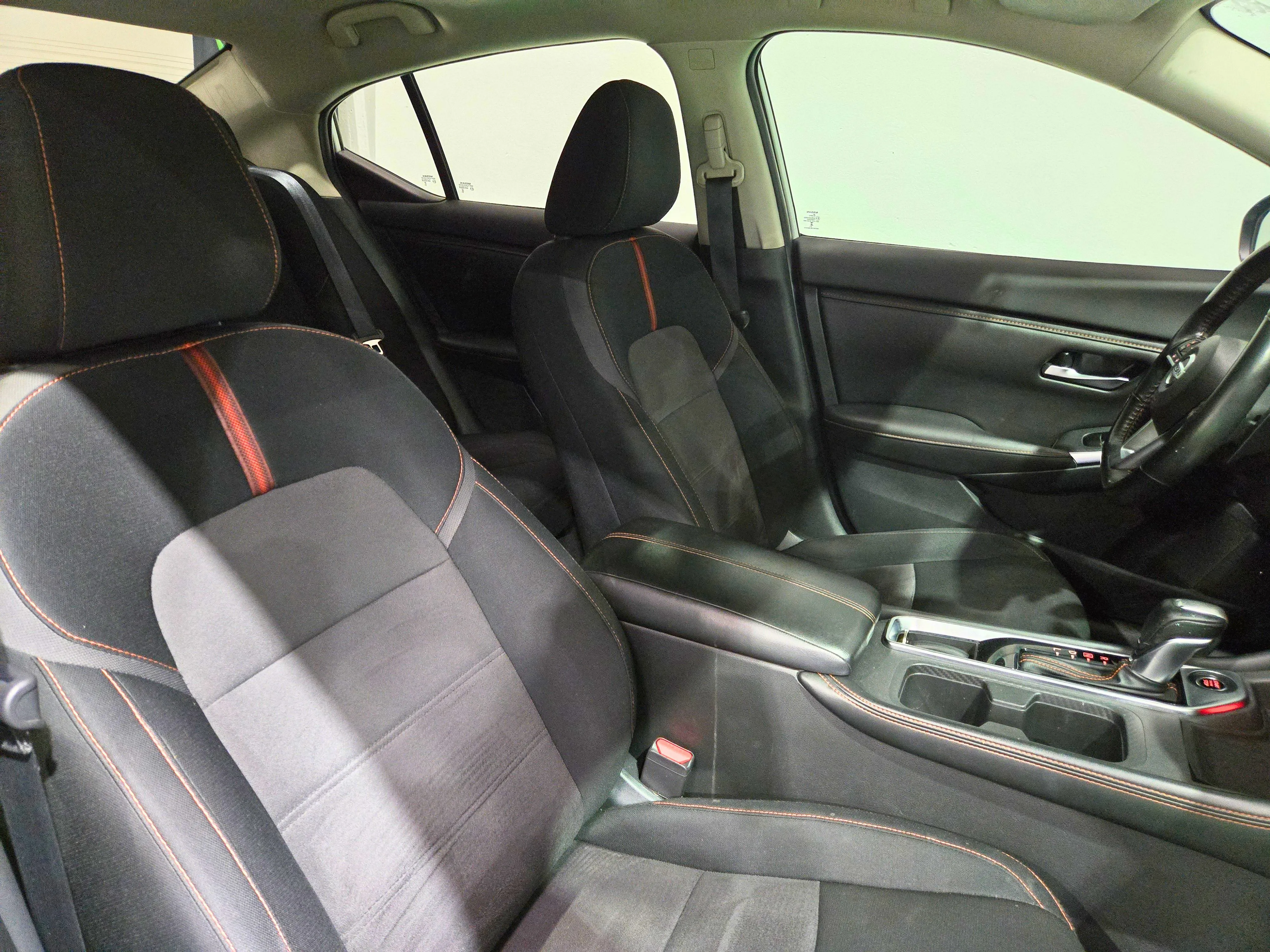 Nissan Sentra SR Bitono 2023 thumbnail 8