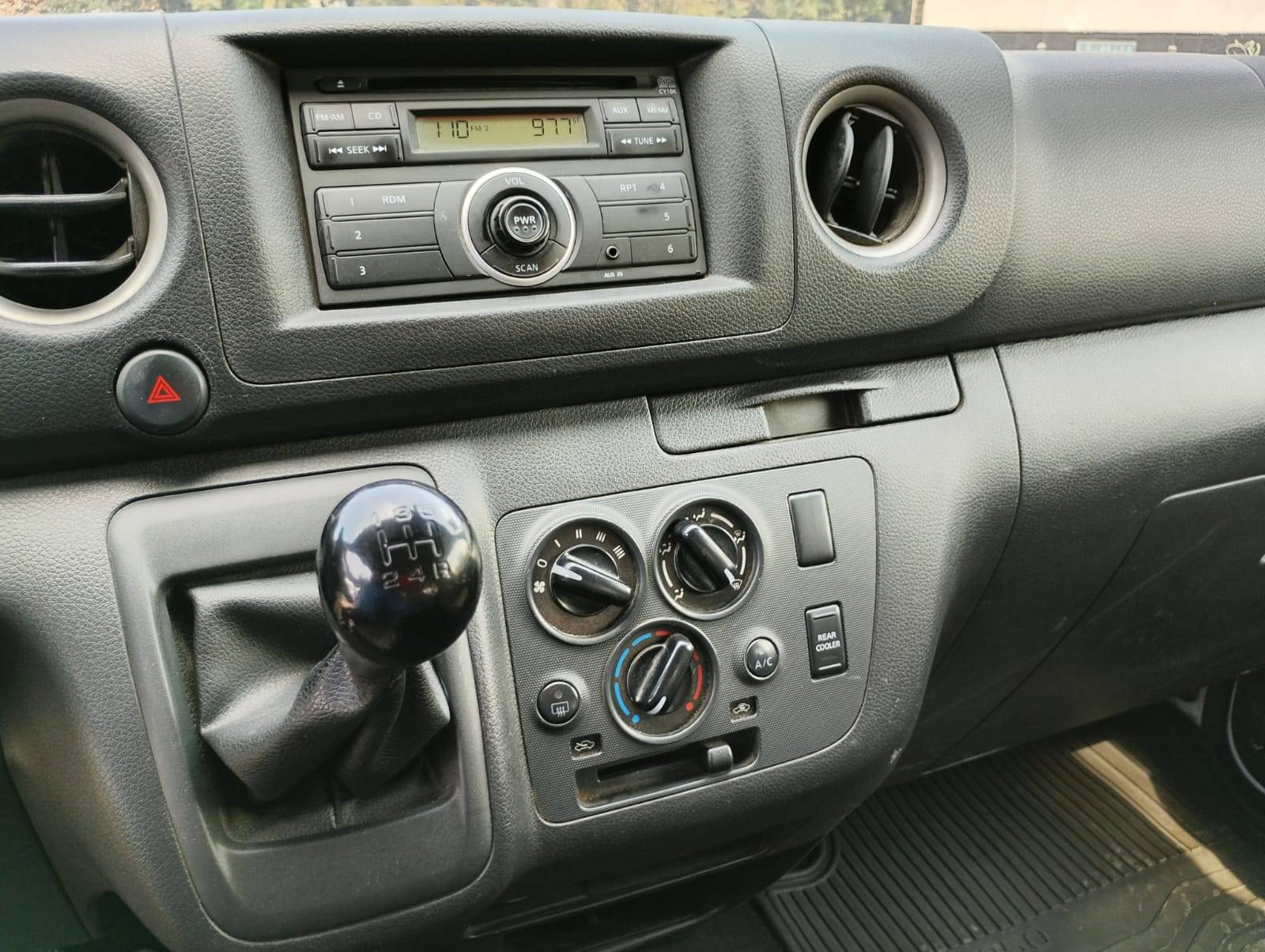 Nissan URVAN NV350 2020 miniatura 8