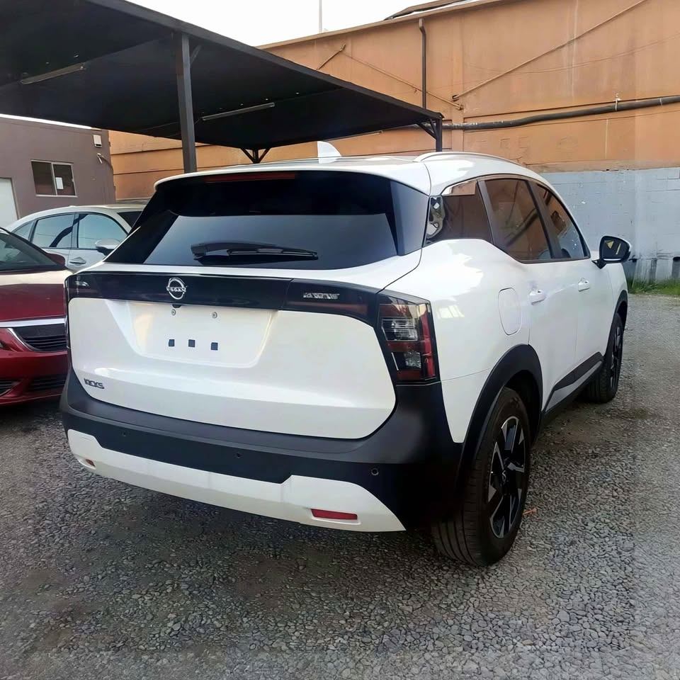 2025 Nissan Kicks foto 5