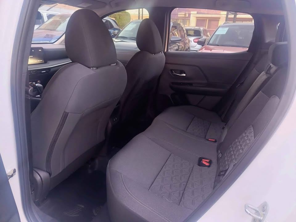 2025 Nissan Kicks foto 7