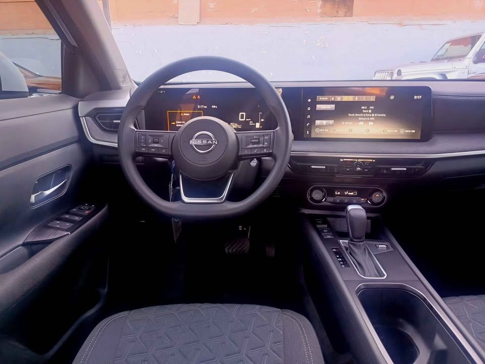 2025 Nissan Kicks foto 9