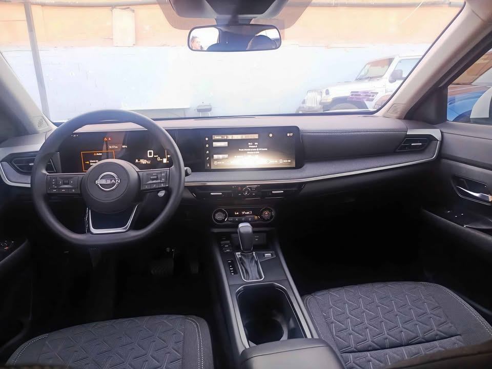 2025 Nissan Kicks foto 8