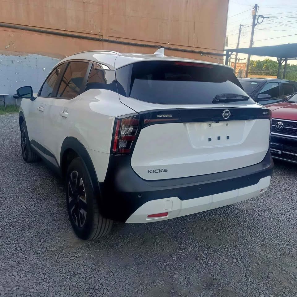 2025 Nissan Kicks foto 3