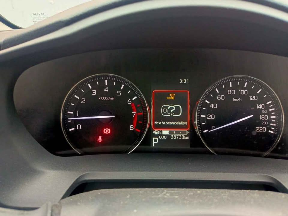 2023 Toyota Yaris foto 8