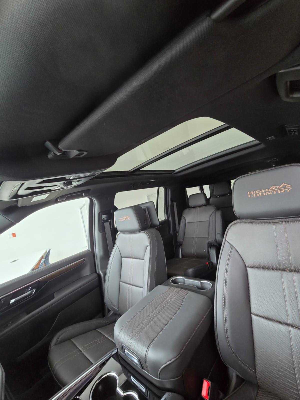Chevrolet Suburban High Contry 2025 8