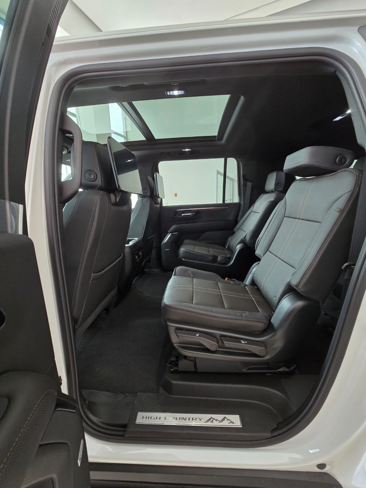 Chevrolet Suburban High Contry 2025 7