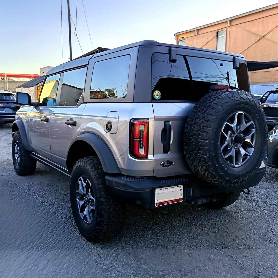 2022 Ford Bronco foto 3