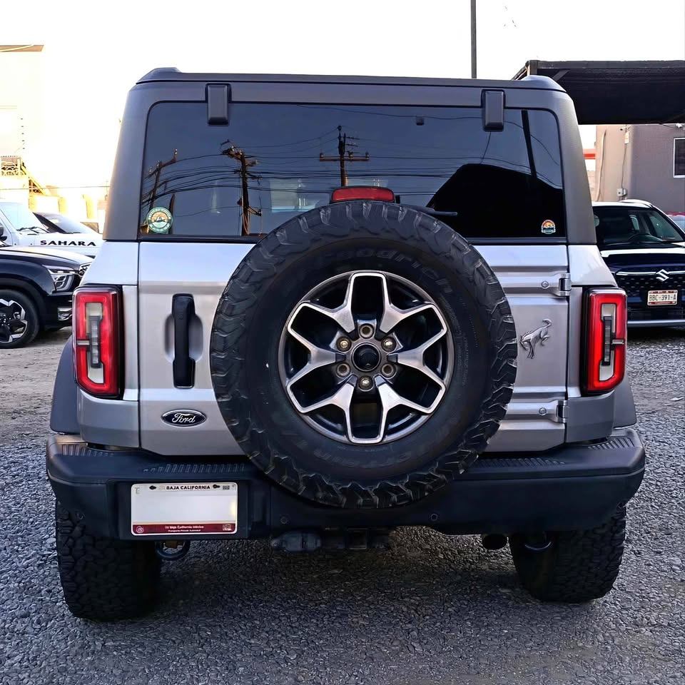 2022 Ford Bronco foto 5