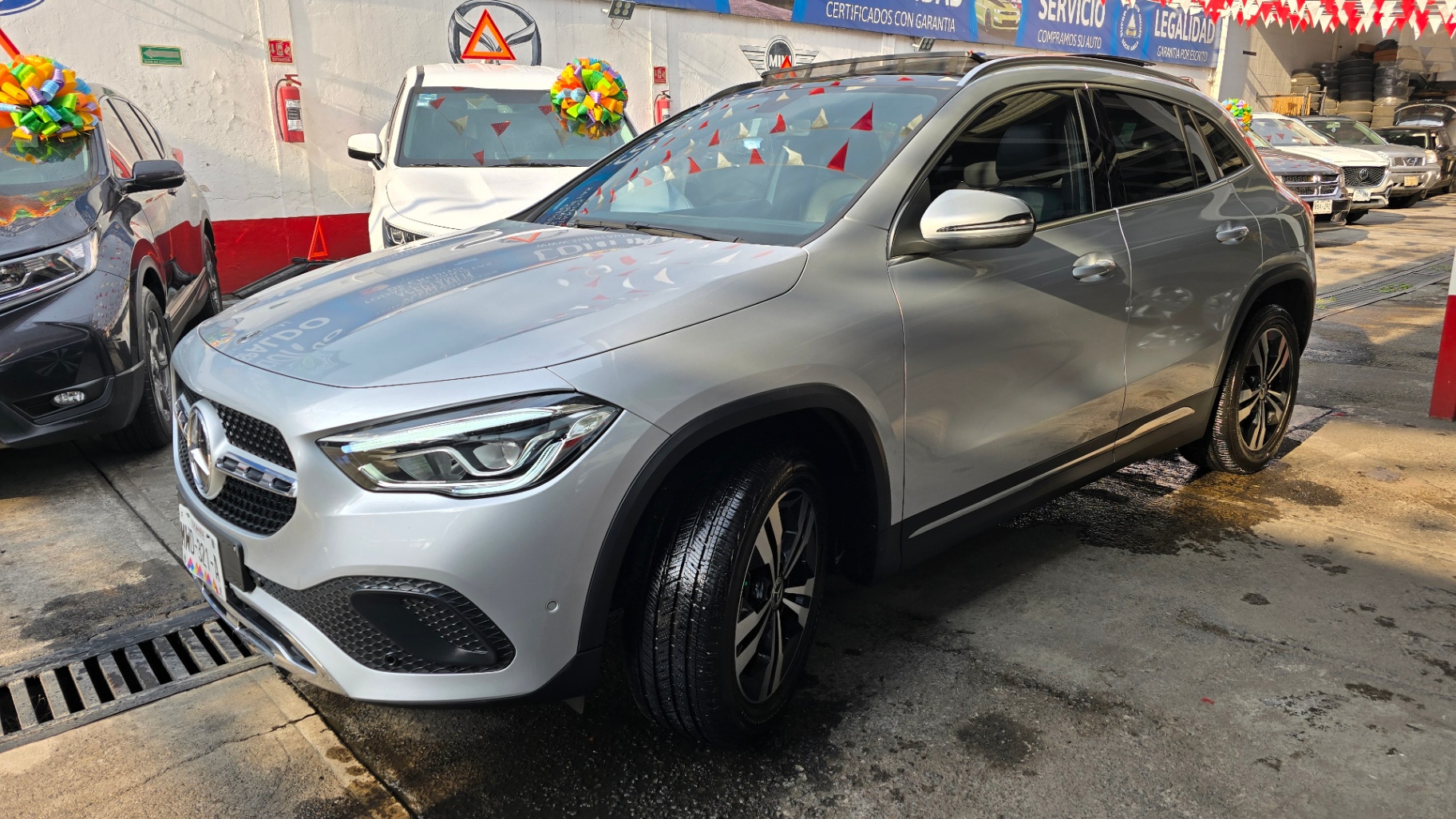 Mercedes-Benz GLA 200 Progressive 2021 - Plata Iridio