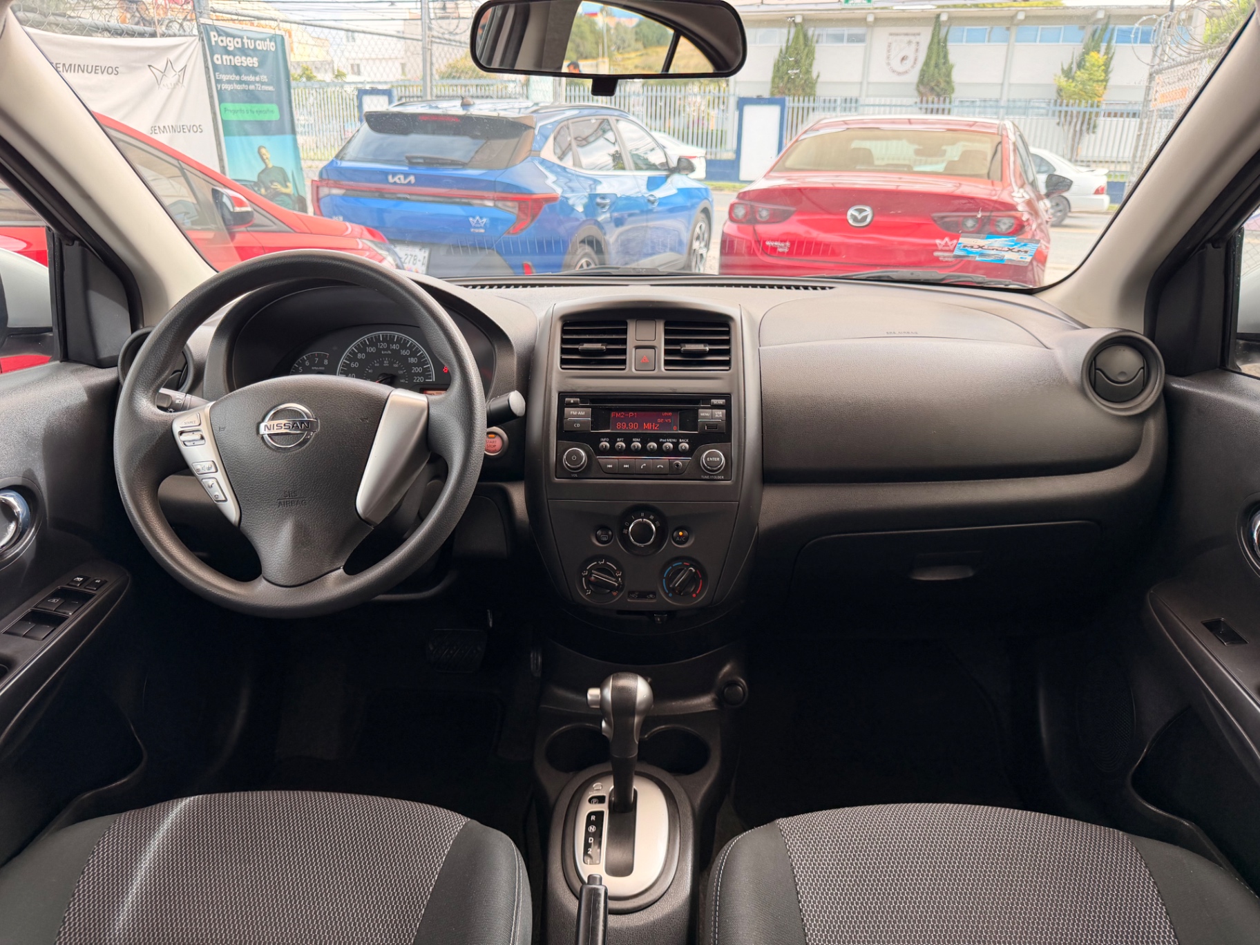 2019 Nissan Versa Sense Aut miniatura 7